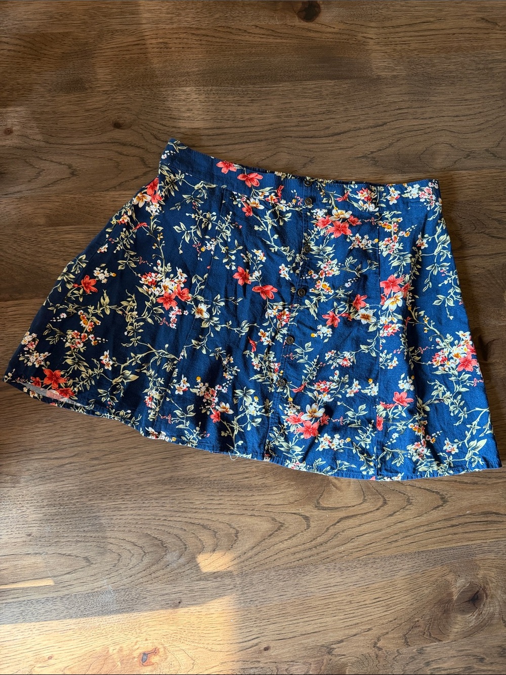 Xhilaration Women's Medium Navy Floral Skirt